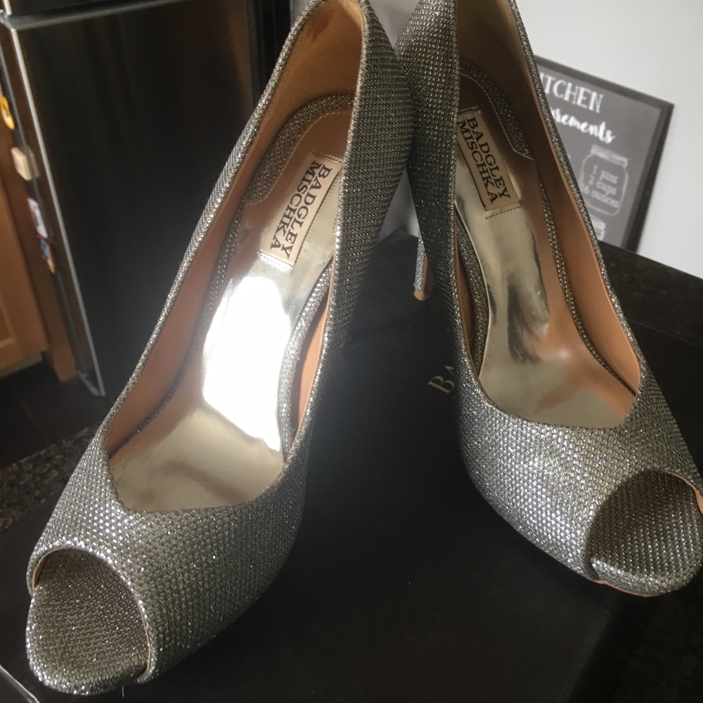 Badgley Mischka heels new - Picture 3 of 3